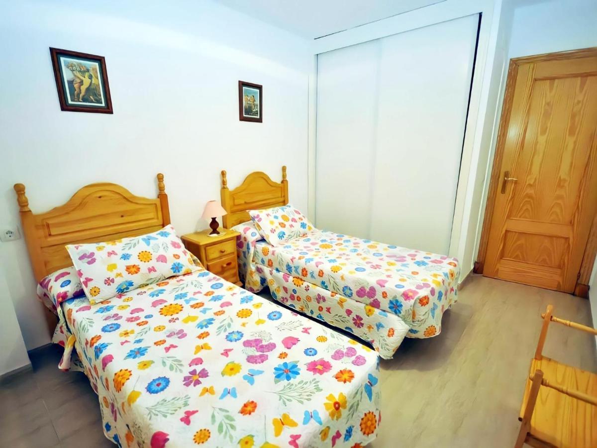 Apartamento Junto Al Mar Piscina Solo Familias Conil De La Frontera Eksteriør billede