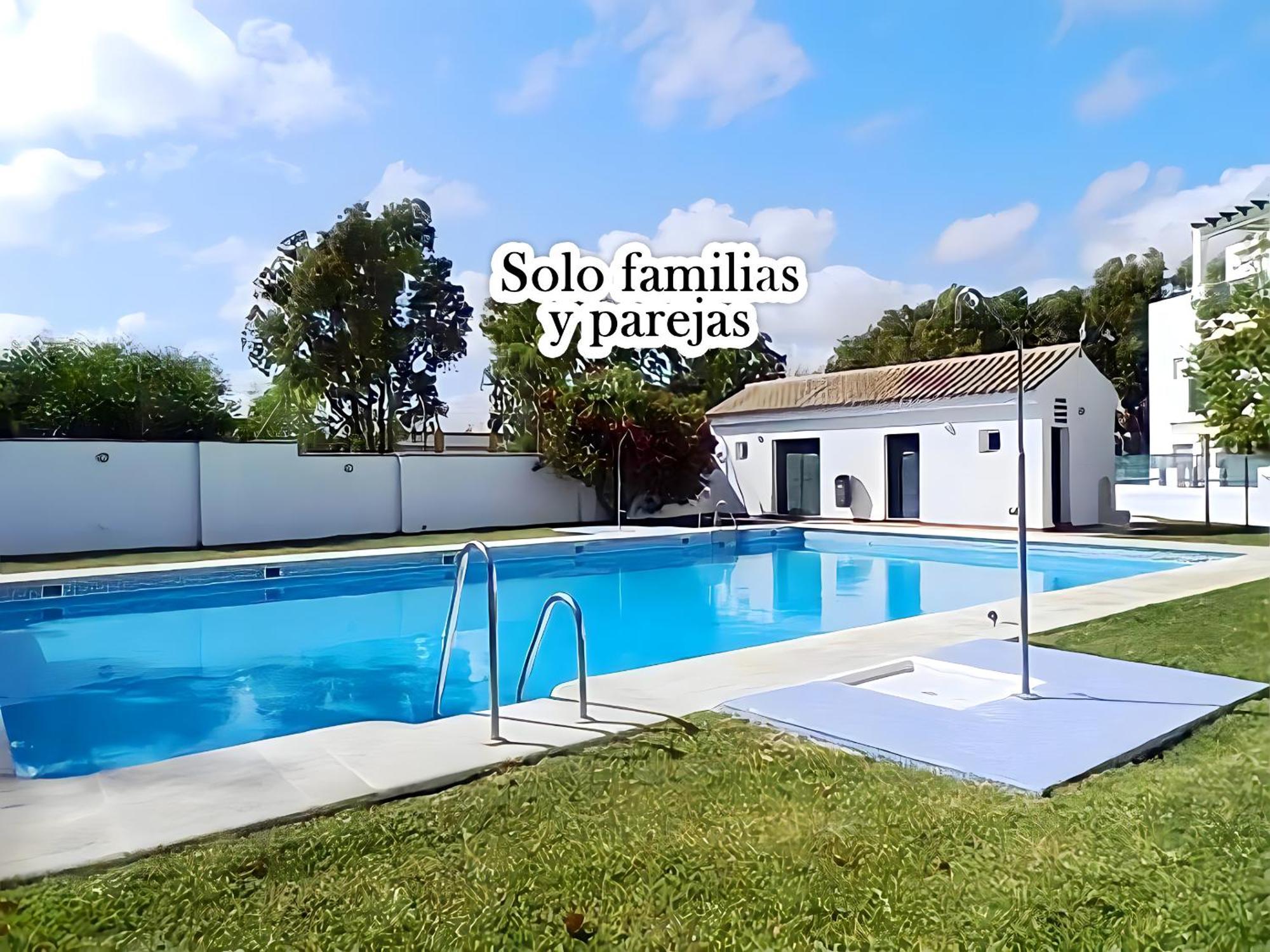 Apartamento Junto Al Mar Piscina Solo Familias Conil De La Frontera Eksteriør billede
